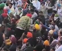 બૉલીવુડનો કયો હીરો આંદોલનમાં ખેડૂતોની વચ્ચે જઇને બેસી ગયો, ને પછી સ્ટેજ પર જઇને મોદી સરકારને શું કરવા કહ્યું, જુઓ તસવીરો