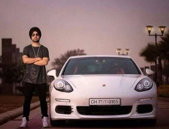 Porsche Panamera: દીલજીત પાસે Porsche કારનું જ અન્ય એક મોડલ  Porsche Paname પણ છે. જણાવવામાં આવે છે કે આ કારની કિંમત  1.90 લાખ આસાપાસ છે.