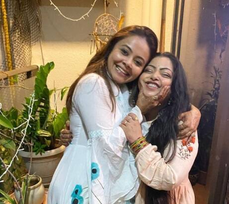 34 વર્ષીય એક્ટ્રેસ દિવ્યા ભટનાગરને કોરોનાનો ચેપ લાગ્યો હોવાના કારણે ગોરેગાંવની એસઆરી હૉસ્પીટલમાં ભરતી કરાવવામાં આવી હતી. 