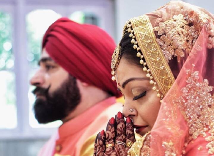 દિવ્યાની મિત્ર અને એક્ટ્રેસ દેવોલીના ભટ્ટાચાર્યએ ઇન્સ્ટાગ્રામ પર એક મેસેજ લખીને દુઃખ વ્યક્ત કર્યુ છે. તેને લખ્યું- જ્યારે કોઇ કોઇની સાથે ન હતુ ત્યારે બસ તુ હોતી હતી. દિલની વાત કહી શકતી હતી. આમ દેવોલીનાએ પોતાની પૉસ્ટમાં એક્ટ્રેસ માટે દુઃખ વ્યક્ત કરીને પોતાની પળોને યાદ કરી હતી. 