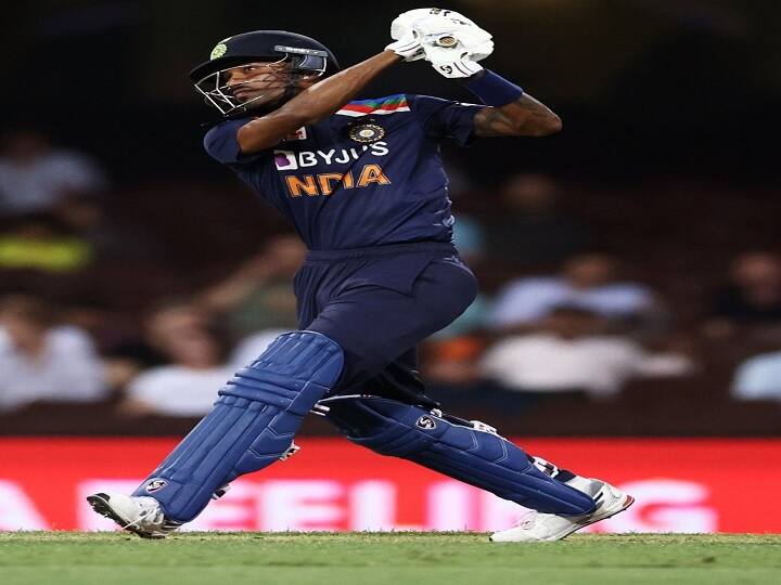  હરભજને વધુમાં કહ્યું કે, તેની પાસે હંમેશાથી ટેલેન્ટ હતું. અમને ખબર હતી કે મોટી સિક્સર ફટકારી શકે છે, પરંતુ તે હવે સતત તેવું રમી રહ્યો છે, તેને ખબર છે કે, કઈ રીતે ટકીને મેચ ફિનિશ કરવાની છે. (તસવીર- બીસીસીઆઈ)