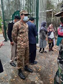 બૉર્ડર પાર કરીને ભૂલથી ભારતમાં ઘૂસી હતી બે પાકિસ્તાની છોકરીઓ, સેનાએ પરત મોકલી