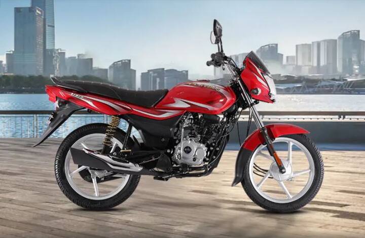 Bajaj Platina 100: સસ્તા મેનટેંનેંસ અને વધારે માઇલેજના કારણે આ બાઇક વધારે પસંદ કરવામાં આવે છે. પ્લેટિનામાં 102 cc નું એન્જિન હોય છે. તેની ટોપ સ્પીડ 90 કિલોમીટર પ્રતિ કલાક છે. બજાજની આ બાઇકમાં સ્પ્રિંગ સોફ્ટ સીટ્સ, રબર ફૂટપેડ્સ અને ડાયરેક્શનલ ટાયર જેવી ખૂબી છે. આ બાઇકની પ્રારંભિક કિંમત 47,763 રૂપિયા છે.