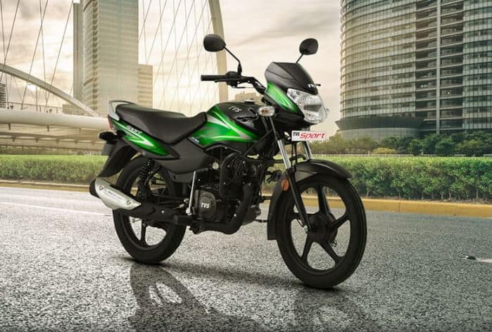 TVS Sport: ટીવીએસની આ બાઇકનો અહીંયા ખાસ ઉલ્લેખ કરવામા આયો છે. આ બાઇક 50 હજારથી થોડી વધુ કિંમતે ઉપલબ્ધ છે. તેની પ્રારંભિક કિંમત 52,500 રૂપિયા છે. જો તમારું બજેટ 50 હજારથી થોડું વધુ હોય તો આ બાઇક લઇ શકો છે. ટીવીએસ સ્પોર્ટમાં 109.7 ccનું એન્જિન આપવામાં આવ્યું છે. જે 8.18 bhpના પાવરથી લેસ છે.