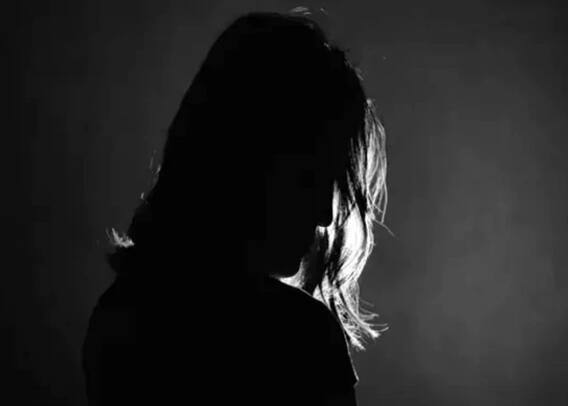 સુરતઃ યુવતીને અશ્લીલ ફિલ્મ બતાવીને એ રીતે શારીરિક સંબંધો બાંધવા ફરજ પાડી, જાણો પોલીસમાં શું નોંધાવી ફરિયાદ ?