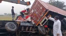 સુરતઃ ને.હા. નં-48 પર ટ્રક-કેન્ટેનર વચ્ચે અકસ્માત થતાં ખાબક્યા ગટરમાં, એકનું મોત