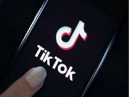 ભારતમાં પ્રતિબંધ બાદ પણ TikTok ની વધી લોકપ્રિયતા, આ દિગ્ગજ સોશિયલ મીડિયા એપને પછાડીને બન્યું નંબર વન ભારતમાં પ્રતિબંધ બાદ પણ TikTok ની વધી લોકપ્રિયતા, આ દિગ્ગજ સોશિયલ મીડિયા એપને પછાડીને બન્યું નંબર વન