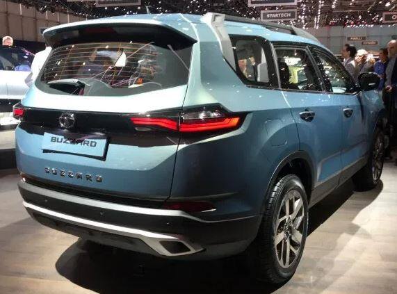 2021ના આગમનને હવે થોડા જ દિવસો બાકી રહ્યા છે. ઓટો ઈન્ડસ્ટ્રીને આગામી વર્ષ શાનદાર રહેવાની આશા છે. આગામી વર્ષે અનેક 7 સીટર કાર લોન્ચ થઈ શકે છે. લેટેસ્ટ ફીચર્સ સાથે આ સુપર એસયુવી કાર 7 સીટરથી લેસ હશે.