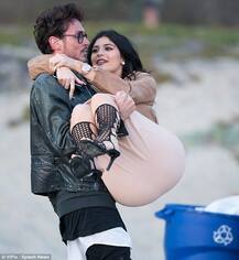 2020માં સૌથી વધુ કમાણી કરનારી સેલિબ્રિટી બની આ હૉટ એક્ટ્રેસ, કમાણીનો આંકડો જાણીને તમે પણ ચોંકી જશો.....