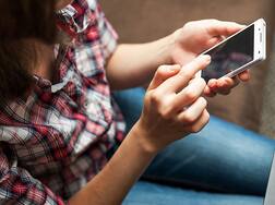 રાજકોટઃ યુવતીને અચાનક આવવા લાગ્યા અશ્લીલ વીડિયો કોલ ને કરાતી શું માંગણી? જાણીને ચોંકી જશો