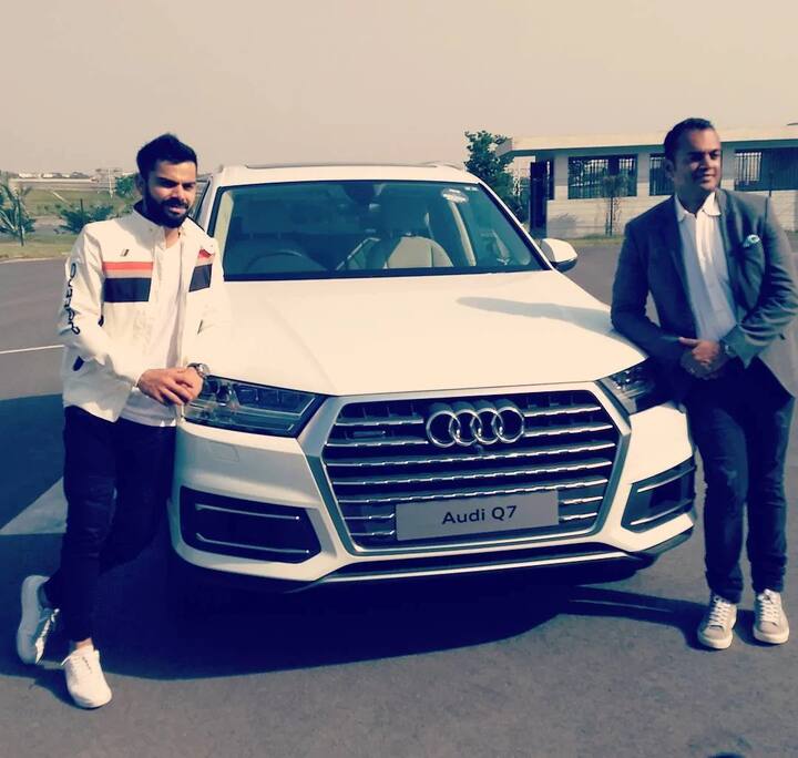 કોહલી પાસે Crerra White Audi Q7 - 2017 Q7 45 TDI કાર પણ છે. 
