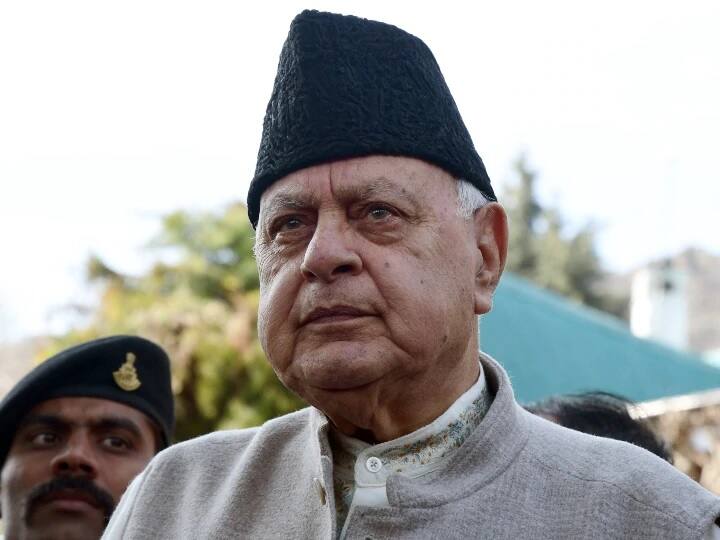 જમ્મુ કાશ્મીરના પૂર્વ CM ફારુક અબ્દુલ્લા પર EDની કાર્યવાહી, 12 કરોડની સંપત્તિ લીધી ટાંચમાં, જાણો શું છે મામલો enforcement directorate attaches properties of farooq abdullah in connection with the laundering of funds of JKCA જમ્મુ કાશ્મીરના પૂર્વ CM ફારુક અબ્દુલ્લા પર EDની કાર્યવાહી, 12 કરોડની સંપત્તિ લીધી ટાંચમાં, જાણો શું છે મામલો