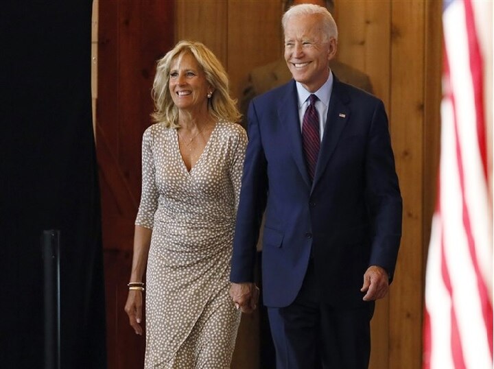 Corona Vaccine Update: Joe Biden to vaccination with wife due to this reason Corona Vaccine: લાઇવ ટેલિકાસ્ટ દરમિયાન પત્ની સાથે વેક્સિન લેશે જો બાઇડેન, જણાવ્યું આ કારણ