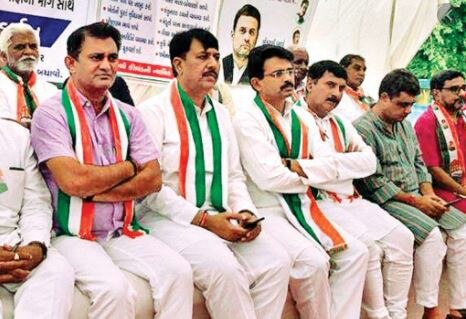 One more Gujarat congress leader resigns and alleges on Rajiv Satav and Paresh Dhanani ગુજરાત કોંગ્રેસના વધુ એક નેતાનું રાજીનામું, રાજીવ સાતવ-પરેશ ધાનાણી સામે કર્યાં શું આક્ષેપ ?
