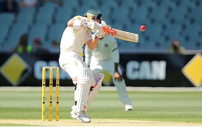 India vs Australia: Aussie opener David Warner Ruled Out of Boxing Day Test in Melbourne IND vs AUS: ઓસ્ટ્રેલિયાનો મોટો ફટકો, આ દિગ્ગજ ખેલાડી બીજી ટેસ્ટમાંથી થયો બહાર
