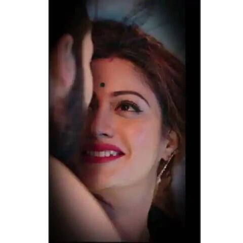 વીરના પ્રેમમાં ખોવાયેલી બાની, વળી વીર પણ પુરેપુરો બાનીના ઇશ્કમાં ડુબેલો દેખાઇ રહ્યો છે.