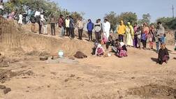 આણંદઃ તળાવની ભેખડ ધસી પડતા બે લોકોના દટાતા થયા મોત, પરિવાર શોકમાં ગરકાવ