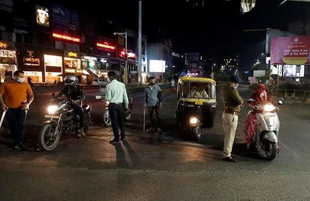 Gujarat government extend the night curfew and curfew will now be in implemented from 10 pm to 6 am સરકારે ચાર મહાનગરોમાં રાત્રિ કર્ફ્યૂને કઈ તારીખ સુધી લંબાવ્યું, હવે કેટલા વાગ્યાથી કેટલા વાગ્યા સુધી અમલમાં રહેશે કર્ફ્યૂ ? જાણો