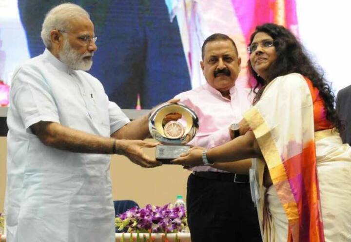 યાત્રાધામ, નાગરિક ઉડ્ડયન, દેવસ્થાન મૅનેજમેન્ટ અને પ્રવાસન વિભાગમાં સચિવ તરીકે સેવા આપી રહેલા આઈએએસ અધિકારી મમતા વર્માને પણ 1.82થી 2.24 લાખના પે સ્કેલમાં મૂકીને પ્રિન્સિપાલ સેક્ટેરી તરીકેનું સ્ટેટસ આપવામાં આવ્યું છે. મમતા વર્મા પણ ગુજરાત સરકારના ઉદ્યોગ અને ખાણ વિભાગના પ્રિન્સિપાલ સેક્રેટરી તરીકે કામ કરવાનું ચાલુ રાખશે.