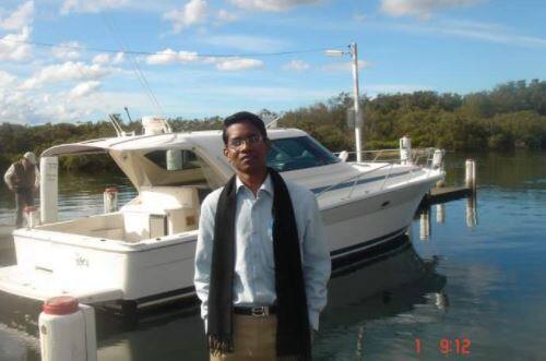 અમેરિકામાં વોશિંગ્ટન ડી.સી. ખાતે વર્લ્ડ બેંકમાં સિનિયર એડવાઈઝર તરીકે કામ કરતા રાજીવ ટોપનોને પ્રિન્સિપાલ સેક્રેટરીનો પે સ્કેલ આપવામાં આવ્યો છે. વર્લ્ડ બૅન્કમાં ભારત સરકારના પ્રતિનિધિ તરીકે તેમની સેવાઓ ચાલુ રાખવાનો નિર્ણય કરવામાં આવ્યો છે.