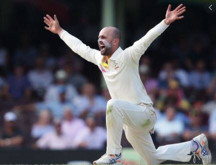 ઓસ્ટ્રેલિયાનો ઓફ સ્પિનર લાયન 98 ટેસ્ટમાં 394 વિકેટ લઈ ચુક્યો છે. ત્રીજી ટેસ્ટમાં 6 વિકેટ લેશે તો ટેસ્ટ ક્રિકેટમાં 400 વિકેટ લેનારો વિશ્વનો છઠ્ઠો બોલર બનશે. લાયન પહેલા ઓસ્ટ્રેલિયાના બે બોલર્સ જ આ કારનામું કરી શક્યા છે.