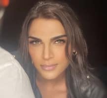 બોલીવુડનો આ વિખ્યાત ફેશન ડીઝાઈનર સેક્સ ચેન્જ કરાવીને બની ગયો યુવતી, જાણો શું રાખ્યું નવું નામ ? દીપિકા, શ્રધ્ધા સહિતની સ્ટારનો છે ડીઝાઈનર