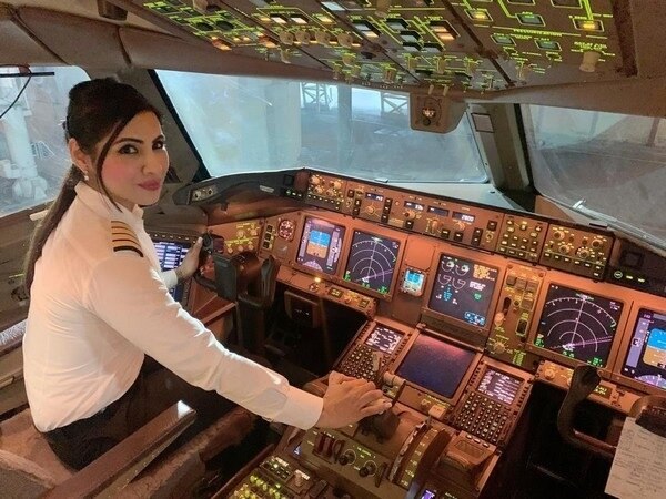 History made by Air India female pilot, Flying On World's Longest Air Route એર ઇન્ડિયાના મહિલા પાઈલોટે રચ્યો ઈતિહાસ, 16000 KMની ઉડાન ભરીને....