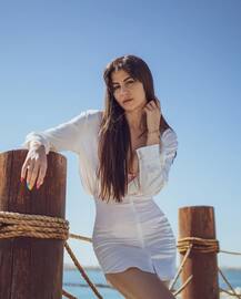 અરબાઝ ખાનની ગર્લફ્રેન્ડ Giorgia Andrianiએ સમુદ્ર કિનારે કરાવ્યું હૉટ ફોટોશૂટ, સોશિયલ મીડિયા પર તસવીરોએ મચાવી ધમાલ