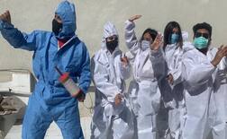 રાજકોટમાં યુવક-યુવતીઓએ PPE કીટ પહેરી ઉત્તરાયણની ઉજવણી કરી