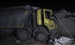 સુરતઃ ઓવરટેક કરવાના ચક્કરમાં ટ્રકે ફુટપાથ પર સૂતેલા શ્રમજીવીઓને કચડી માર્યા, 15ના મોત