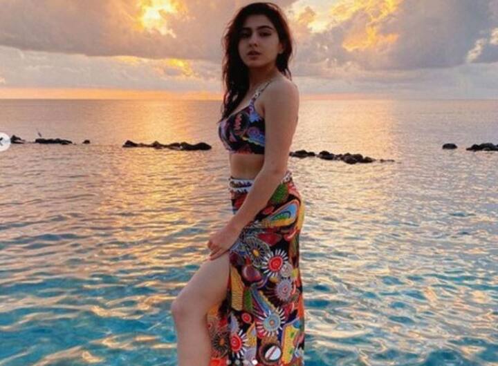 સારાએ જે તસવીરો શેર કરી છે તેમાં તે ખૂબ જ સુંદર લાગી રહી છે. તસવીરો જોઈ લાગી રહ્યું છે કે સારા પોતાના માલદીવ વેકેશનની રાહ ખૂબ જ આતુરતાથી જોઈ રહી હતી.