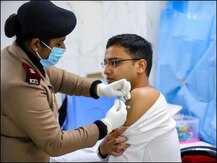 Covid-19 Vaccine: เชเซเชฐเซเชจเชพ เชฐเชธเซ เชฒเซเชงเชพ เชฌเชพเชฆ เชคเชฎเชพเชฐเซ เชถเซเช เชเชฐเชตเซเช เช
เชจเซ เชถเซเช เชจ เชเชฐเชตเซเช เชเซเชเช, เชเชพเชฃเซ เชตเชฟเชเชคเซ