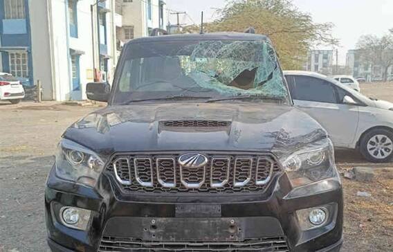 રાજકોટઃ સ્કોર્પિયો પલટી ને પકડાઈ દારૂ-બિયરની પેટીઓ, દારૂની ખેપ મારનારા કોણ નિકળ્યા એ જાણશો તો લાગી જશે આઘાત