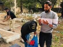 ભારત આવતા સીધો પિતાની કબર પર પહોંચ્યો મોહમ્મદ સિરાજ, ભાવુક થઈ આપી શ્રદ્ધાંજલિ