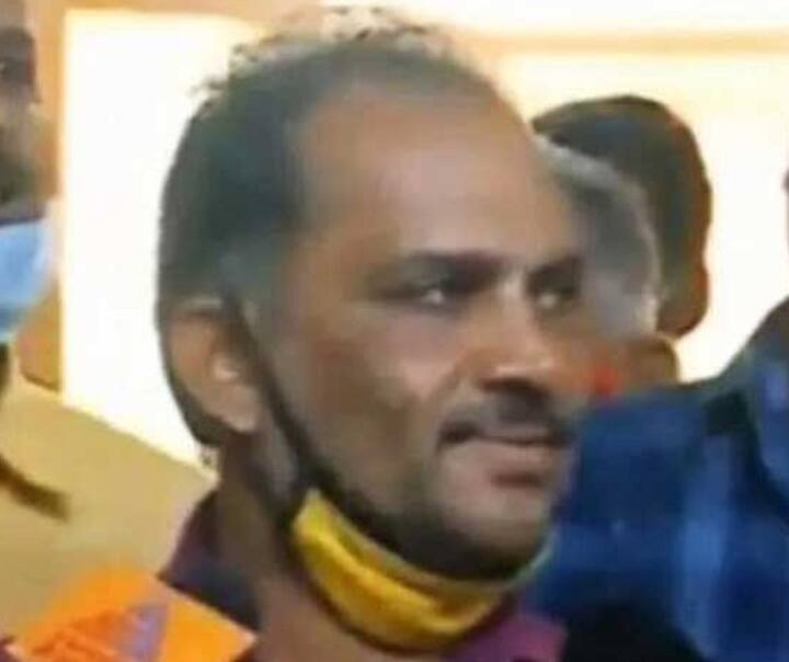 હાલ શરાફૂદ્દીન કોલ્લમમાં એક નાના ઘરમાં રહે છે, અને તેની સાથે તેની માં, બે ભાઇ, પત્ની અને પુત્ર રહે છે.