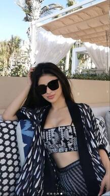 લગ્નની ચર્ચાઓ વચ્ચે આ હૉટ એક્ટ્રેસ દુબઇમાં પ્રેમી સાથે ગાળી રહી છે વેકેશન, તસવીરો વાયરલ