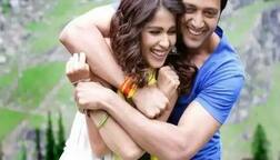 આ હૉટ એક્ટ્રેસ પતિ સાથે બેડરૂમમાં થઇ રૉમેન્ટિક, બન્નેનો મસ્તી કરતો પ્રાઇવેટ વીડિયો કર્યો શેર, જુઓ......