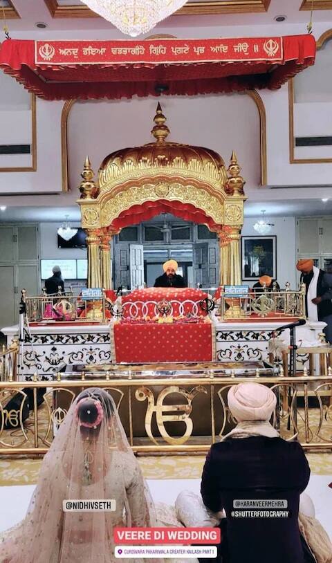 શુક્રવારે આમના લગ્નની રસમો પુરી થઇ હતી અને રવિવારે બન્ને લગ્નના બંધનમાં બંધાઇ ગયા હતા.