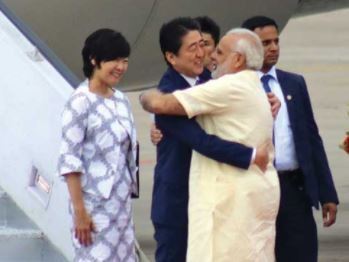 Former Japan PM Shinzo Abe to honoured Padma Vibhushan મોદીએ નિભાવી મિત્રતા, જાપાનના પૂર્વ PM શિંઝો આબેને પદ્મ વિભૂષણની કરી જાહેરાત