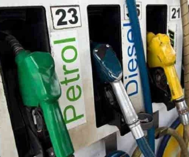 petrol and diesel prices increase by 35 paise each in delhi Petrol-Diesel Price: બે દિવસ બાદ ફરી પેટ્રોલ-ડીઝલના ભાવમાં ભડકો, જાણો આજે કેટલો ભાવવધારો ઝીંકાયો