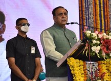 આવતીકાલથી રસીકરણનો બીજો તબક્કો, 60 વર્ષથી ઉપરના સિનિયર સિટિઝનને રસી લેવા મુખ્યમંત્રીની અપીલ