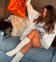 માત્ર શર્ટ પહેરી Malaika Arora એ કરાવ્યું હોટ ફોટોશૂટ, તસવીરો વાયરલ