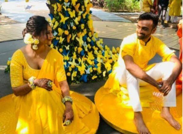 લગ્ન પહેલા બંનેની હલ્દી સેરેમની યોજાઈ હતી. 