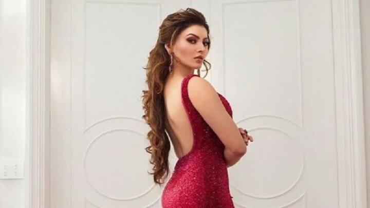 આ લિસ્ટમાં ઉર્વસી રૌતેલાને મિસ ટીન ઇન્ડિયા, મિસ એશિયન સુપરમૉડલ ઇન્ડિયા, ઇન્ડિયન પ્રિન્સેસ, મિસ ક્વિન ઓફ ધ ઇયર ઇન્ટરનેશનલ ઇન્ડિયા, મિસ ટૂરિઝ્મ ક્વિન ઓફ ધ ઇયર ઇન્ટરનેશનલ વર્લ્ડ, મિસ દિવા યૂનિવર્સ જેવા કેટલાય ખિતાબ જીતનારી સૌથી ઓછી ઉંમરની મૉડલ બતાવવામાં આવી છે.