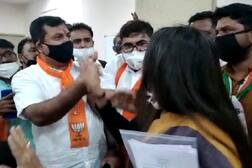 Rajkot : કયા પાટીદાર મહિલા નેતા અને ભાજપના નેતા વચ્ચે ફોર્મ ભરતી વખતે થઈ ગઈ બબાલ?