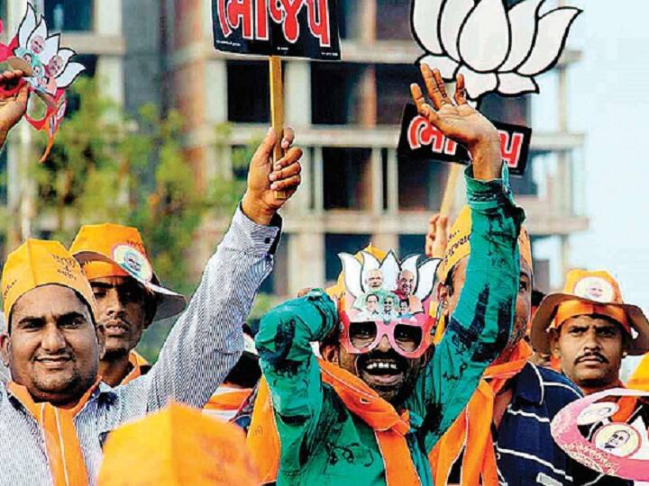 Vadodara: ભાજપના ધારાસભ્યની કેમેરા સામે પત્રકારને ખુલ્લી ધમકીઃ માણસોને કહીને તને ઠોકાવી દઈશ, કોણ છે આ ધારાસભ્ય ? Vadodara: BJP MLA openly threatens journalist in front of camera Vadodara: ભાજપના ધારાસભ્યની કેમેરા સામે પત્રકારને ખુલ્લી ધમકીઃ માણસોને કહીને તને ઠોકાવી દઈશ, કોણ છે આ ધારાસભ્ય ?