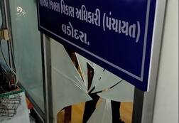 Vadodra: ભાજપના ધારાસભ્ય મધુ શ્રીવાસ્તવના પુત્ર અને સમર્થકોની ગુંડાગર્દી, ચૂંટણી અધિકારીની ઓફિસમાં તોડફોડ કરી