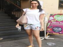 Shraddha Kapoor શોપિંગ કરતી જોવા મળી, મેક અપ વગરની તસવીરો થઈ વાયરલ