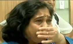 Surat : પાસના નેતાઓના દબાણને કારણે ઉમેદવારી પાછી ખેંચનારા કોંગ્રેસના મહિલા નેતા ધ્રુસ્કે ધ્રુસ્કે રડી પડ્યા, કોને ગણાવ્યા દોષી?