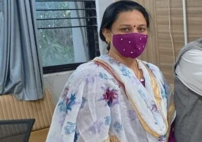 Ahmedabad Corporation Election: Know how this women becomes corporater before voting Ahmedabad: ભાજપનાં આ યુવતી ચૂંટણી લડ્યા વિના બન્યાં કોર્પોરેશનનાં પહેલાં કોર્પોરેટર, જાણો શું ખેલાયો ખેલ ?